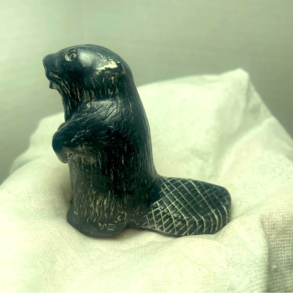 NWOT Vintage The Wolf Sculptures Canada Soapstone Beaver - Picture 14 of 16